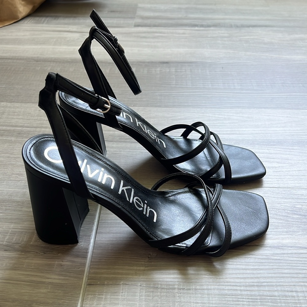 Heels - Picture 4 of 8